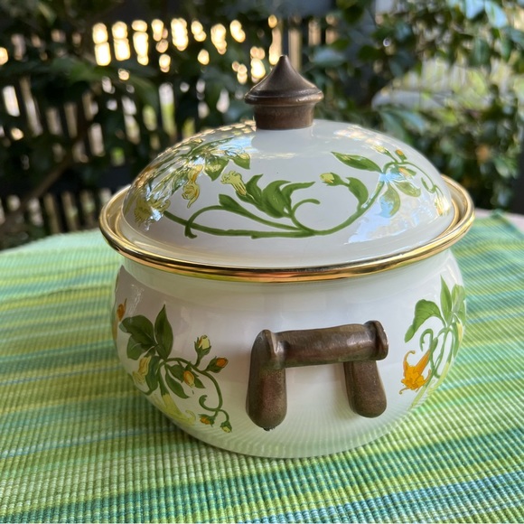 Asta German Porcelain Yellow Floral Enamel Cookware 8.5 - Picture 5 of 12